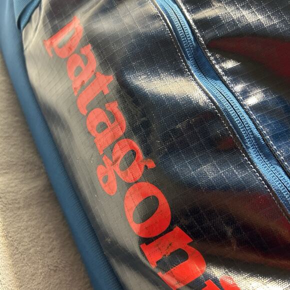Patagonia Black Hole Wheeled Duffel Bag 70L Big Sur Blue Discontinued Gloss - Picture 15 of 16